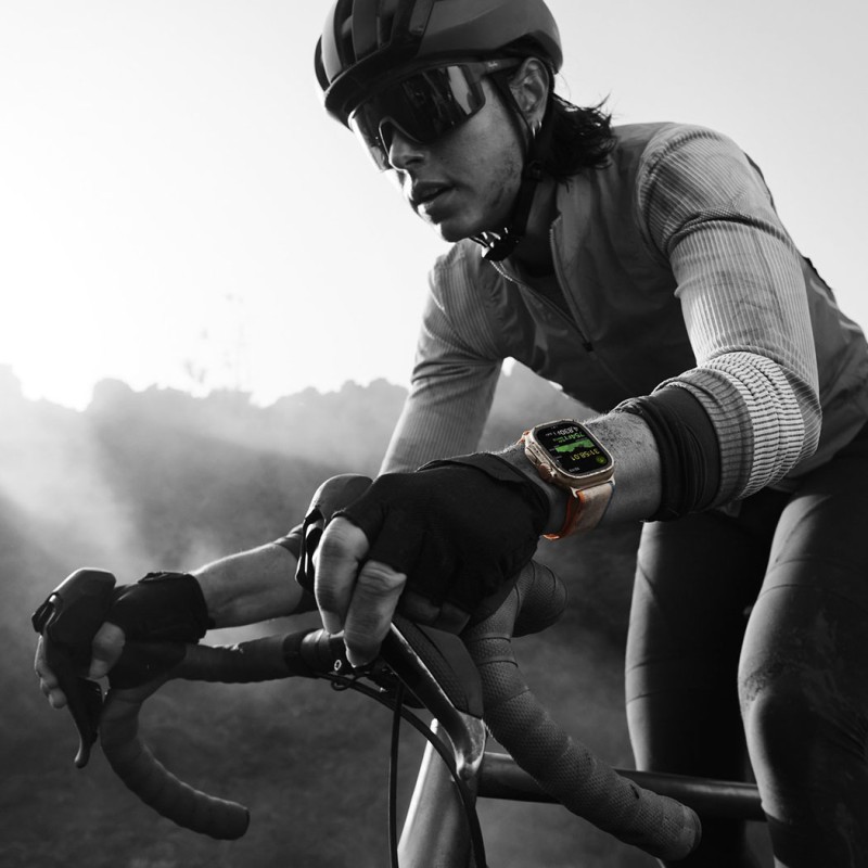 Смартгодинник Apple Watch Ultra 2 GPS + Cellular, 49mm Titanium Case with Orange Ocean Band